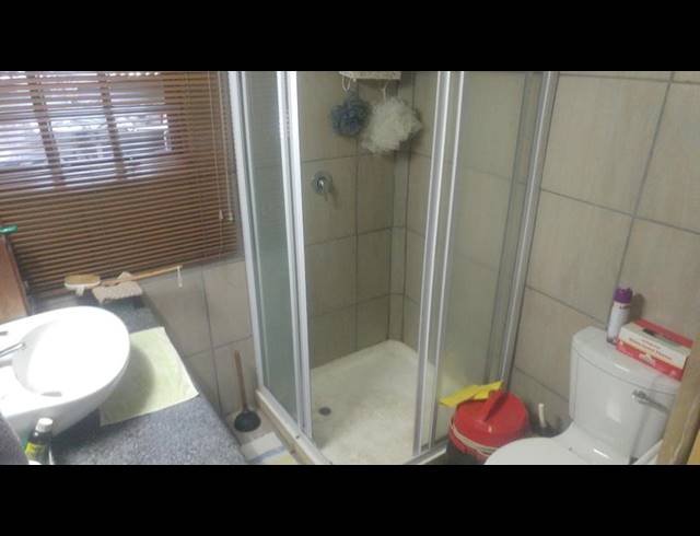 5 BEDROOM HOUSE FOR SALE IN CAPITAL PARK